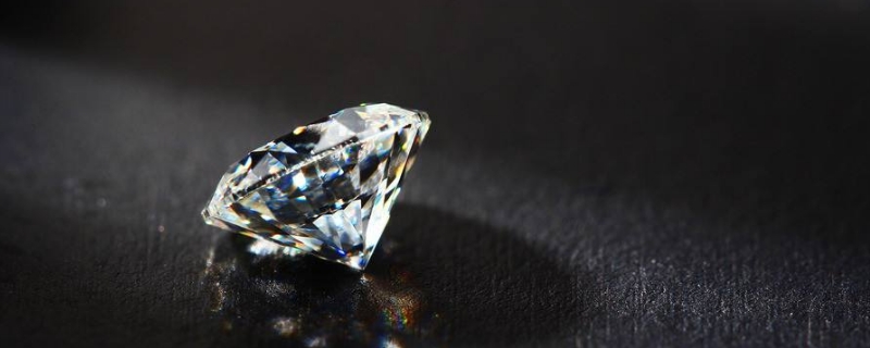 钻石和水晶的区别